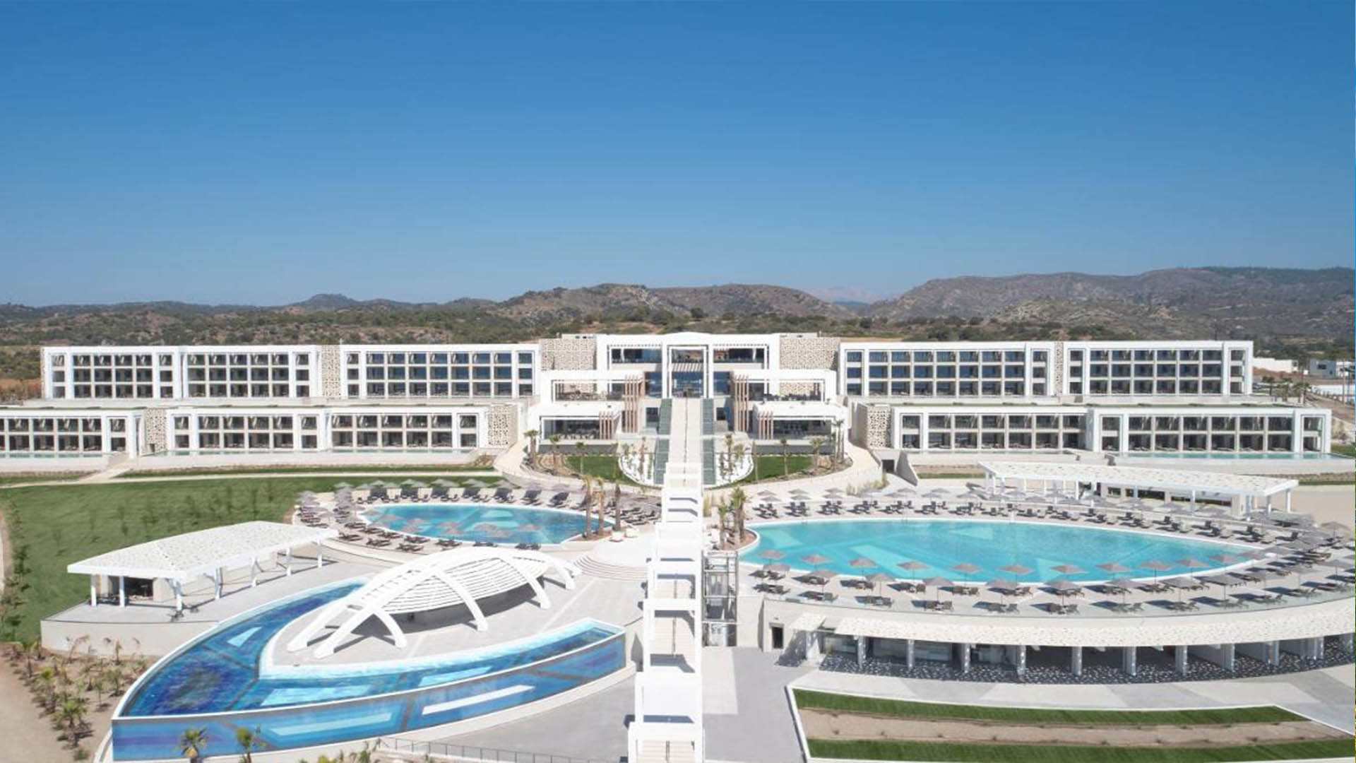 MAYA RESORTS - STANCOLAC paints & coatings