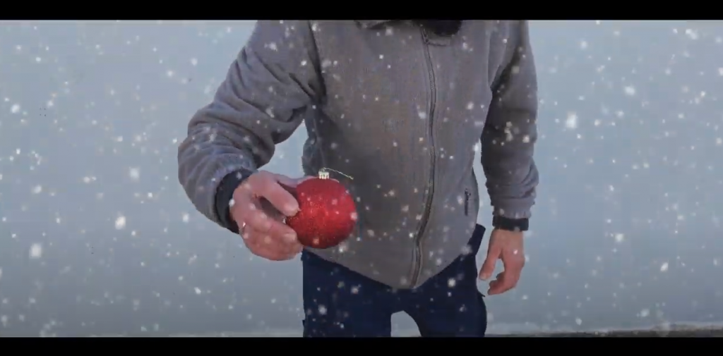 CHRISTMAS ORNAMENT TALE BY STANCOLAC